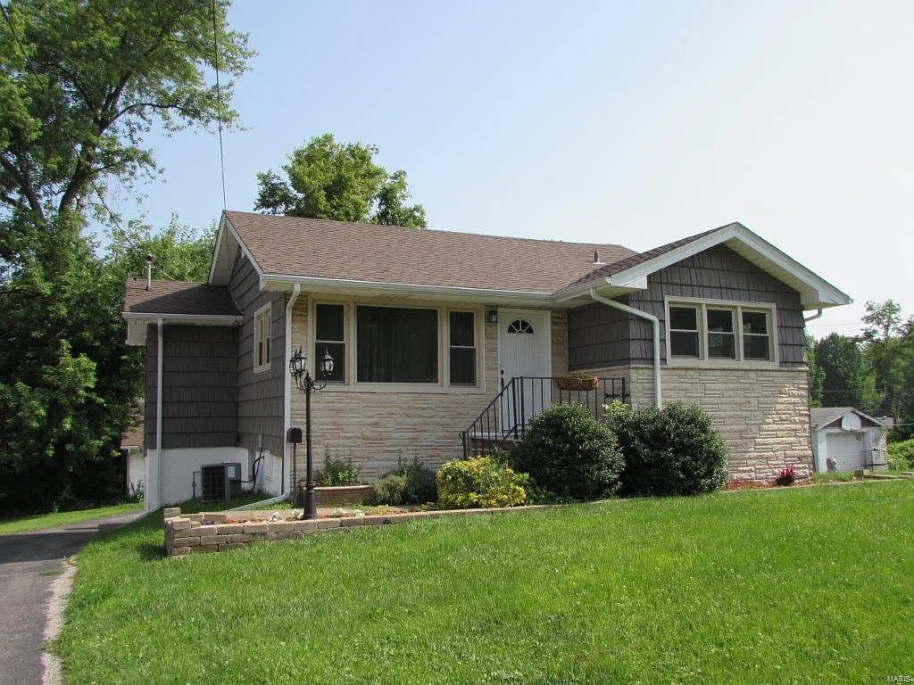 3712 Horn Ave photo 1