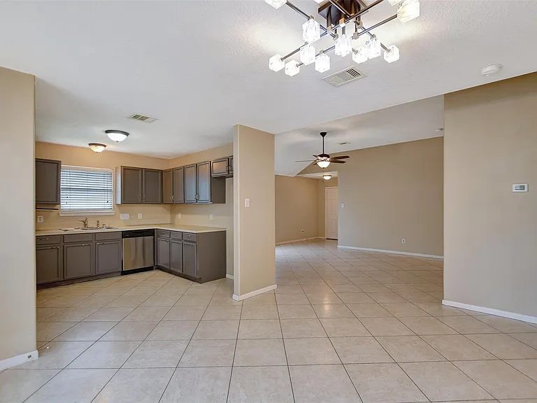 19702 Byron Meadows Dr — Photo 12