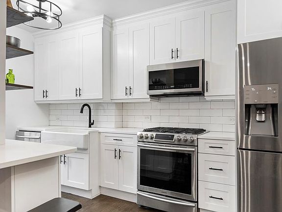 3rd image of 235 W End Ave