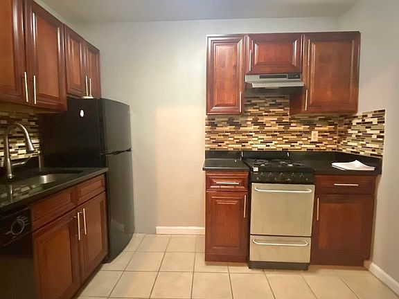2nd image of 413 E 70th St #12AA