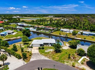 898 E 6th St, Englewood, FL 34223