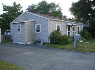 16 Roosevelt St, Acushnet, MA 02743