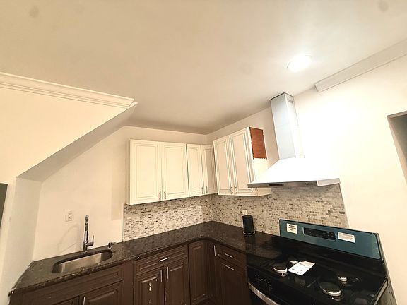 3rd image of 17723 105th Ave #1