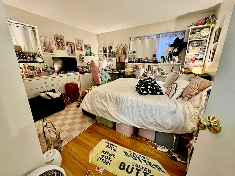 245 Kelton St #24 — Photo 7