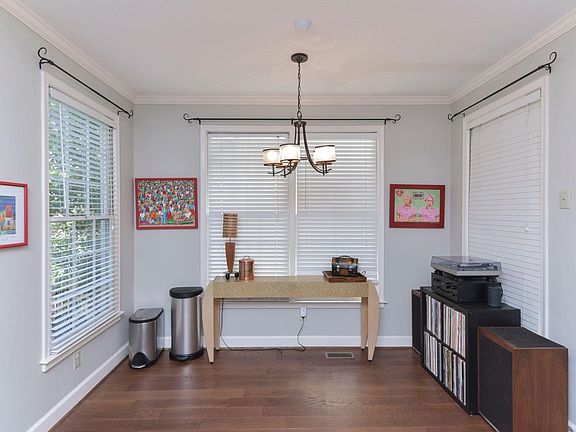 4th image of 108 Branch Hill Ln