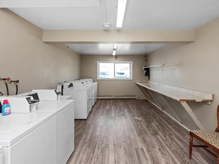 700 McKinley Ave #206 — Photo 16