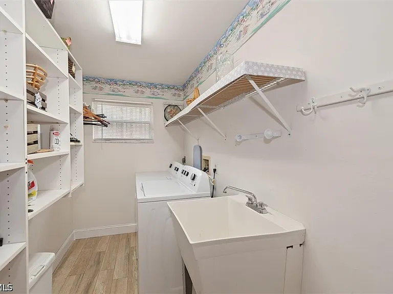 9241 Bramble Ct — Photo 30