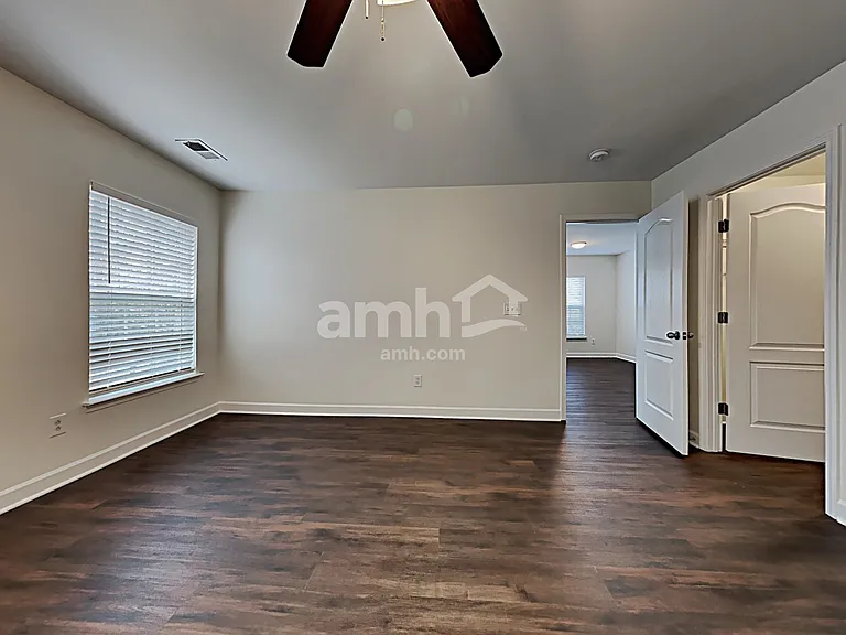 1035 Friartuck Trl — Photo 10