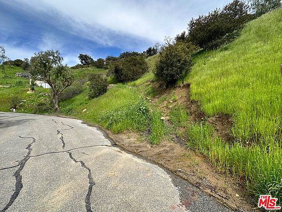 4th image of 2750 Topanga Skyline Dr