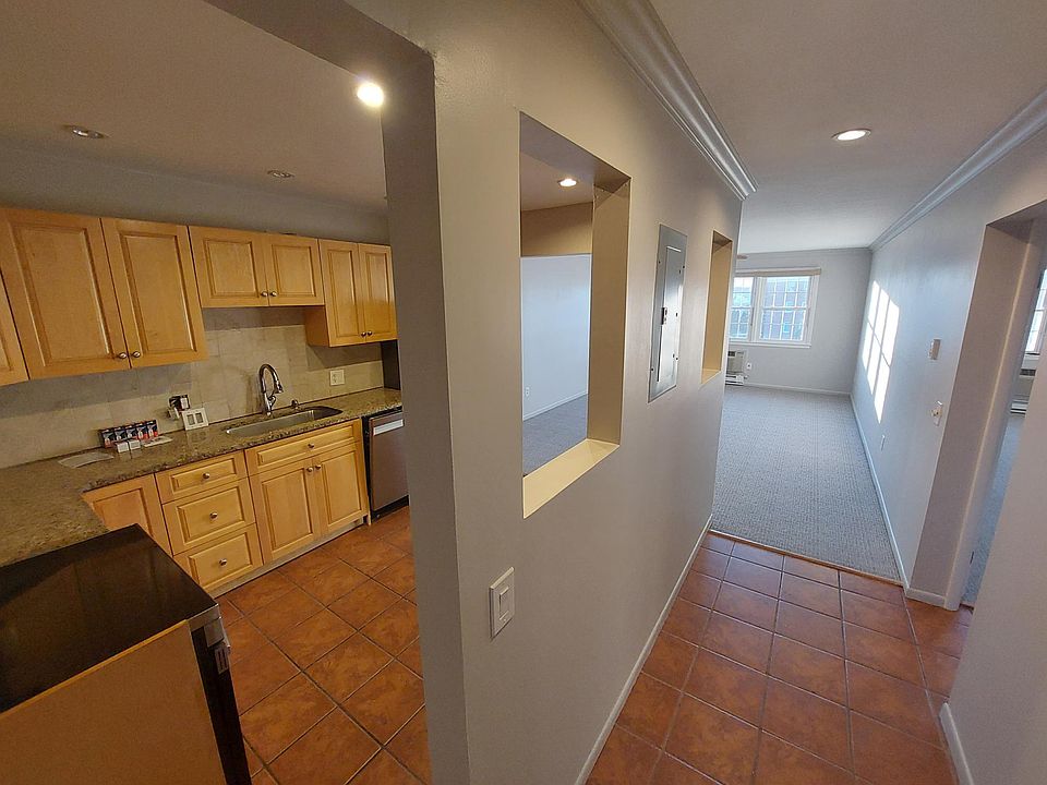 Hallway Entrance/Kitchen/Living Room