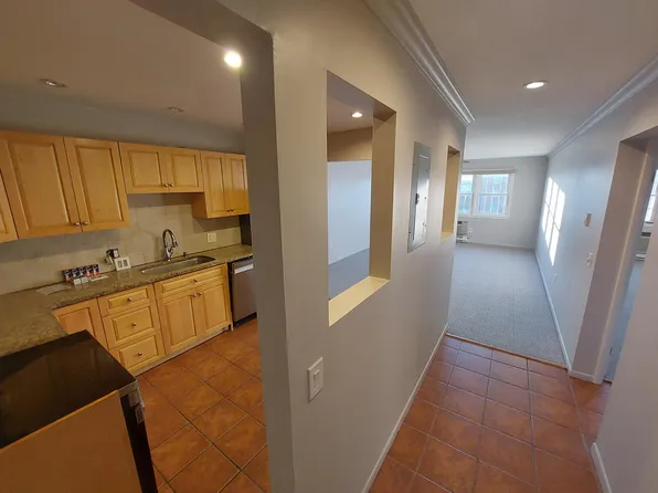 181 Melba St APT 321, Milford, CT 06460