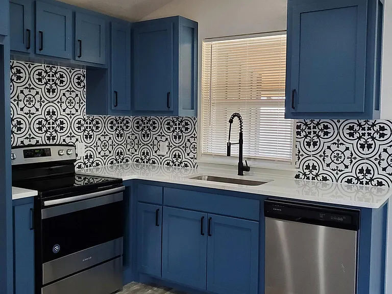3927 N Barnes Ave — Photo 2