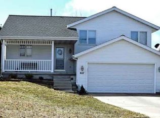 827 N Edge Trl, Verona, WI 53593