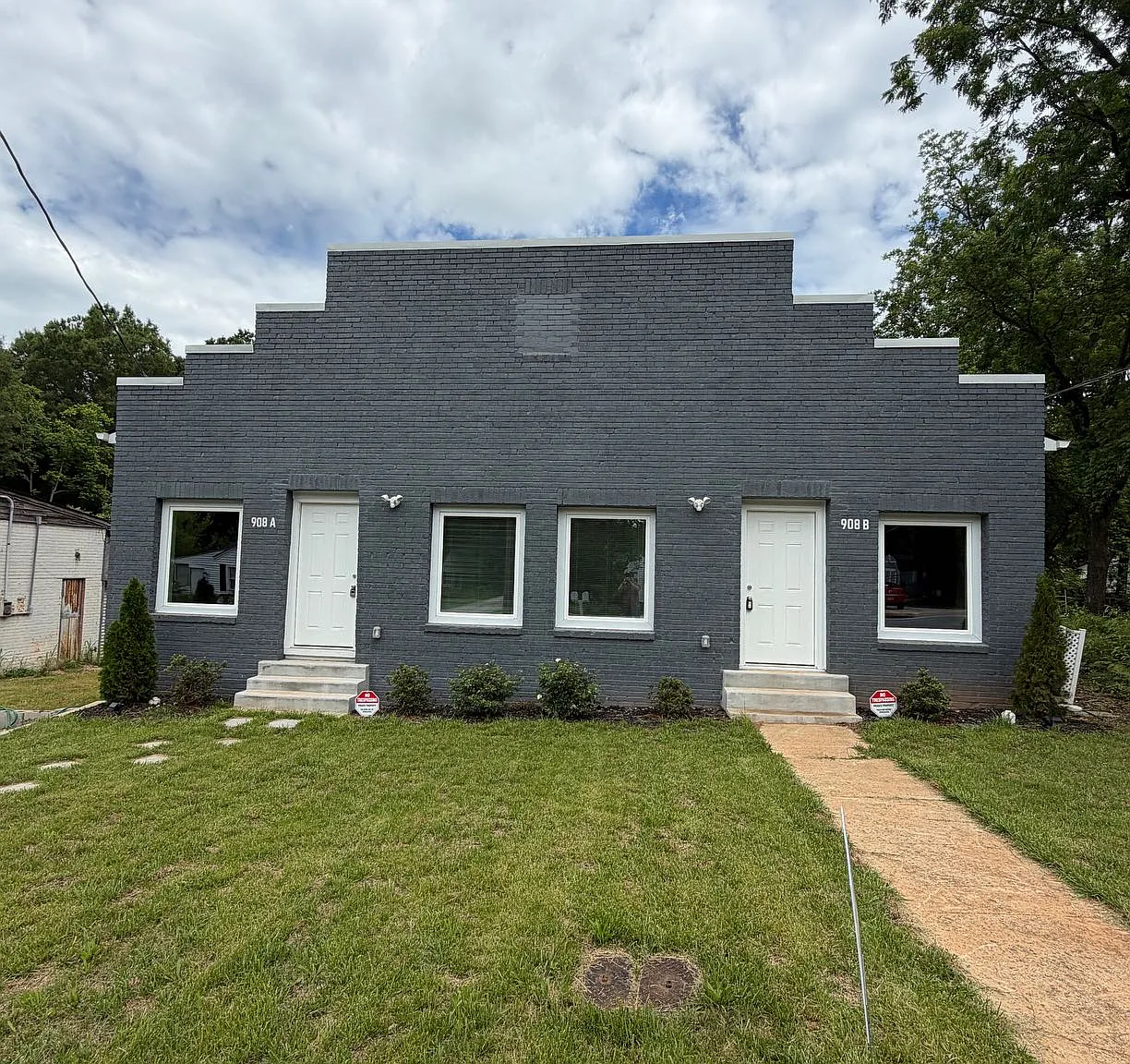 908 Linley Street — Photo 1