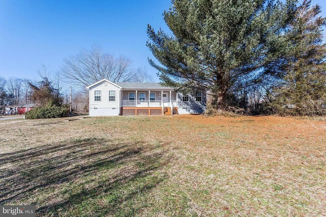3 bed, 1550 sqft, $2,400 — Photo 3