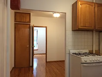 Rented by Warren T Real Estate Corp.