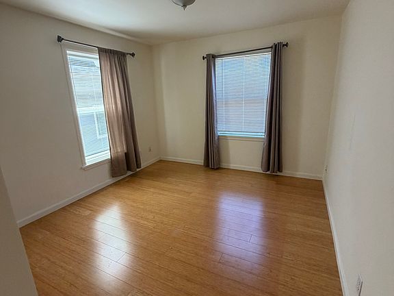 3rd image of 6410 1/2 Phinney Ave N APT 4