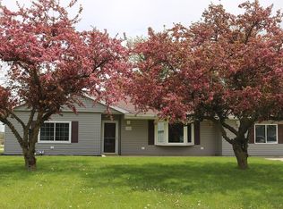 306 Harvest Ln, Oak Harbor, OH 43449