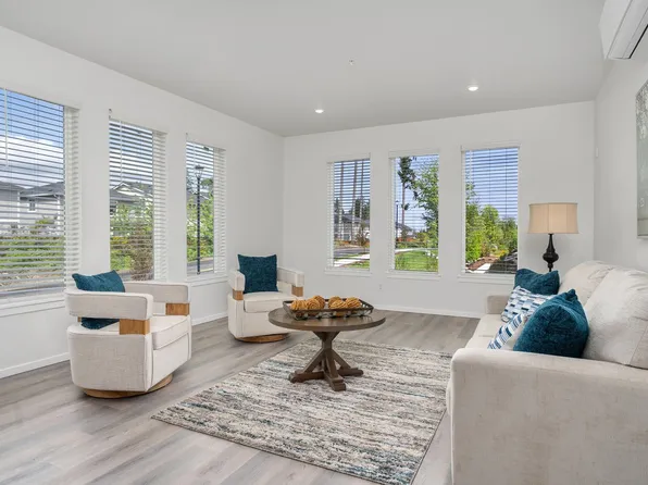 Blueberry Apartments, 1491 SE Blueberry Rd #Townhouse E, Pt Orchard, WA 98366