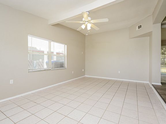 4th image of 2210 Beatrice Dr