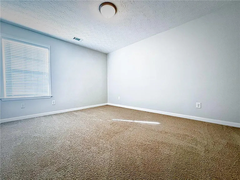 3368 Hill Pond Dr — Photo 19