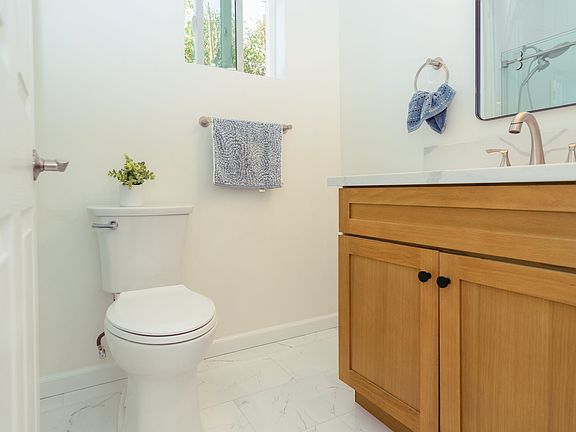 4th image of 175 E Villa St #3