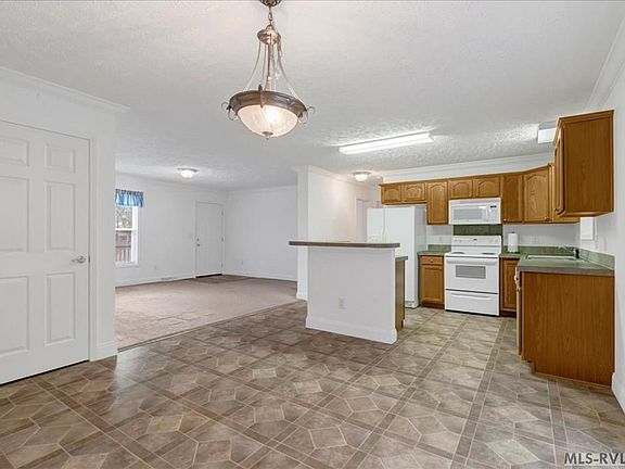5th image of 107 Kingswood St