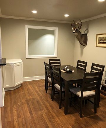 4th image of 203 E Formosa Blvd
