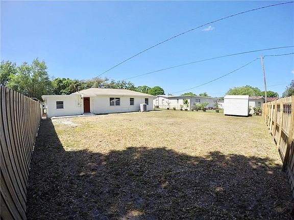 5th image of 1805 W El Paso Dr