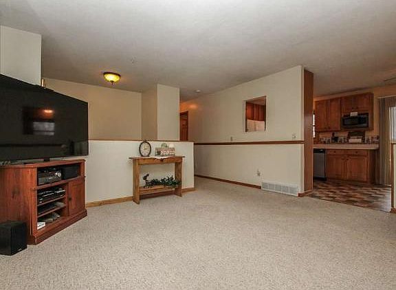 3rd image of 15686 96th St NE