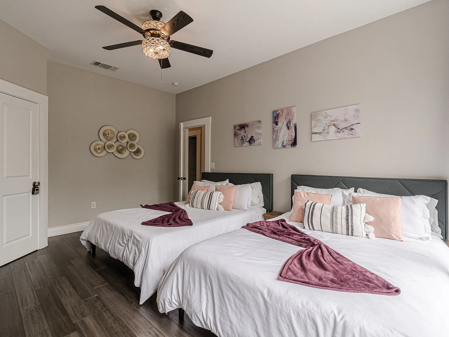 3 bed, 1610 sqft, $2,200 — Photo 3