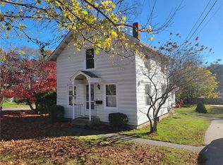 16 Edgewood Ave, Westerly, RI 02891