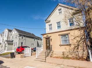 911 Anna St, Elizabeth, NJ 07201