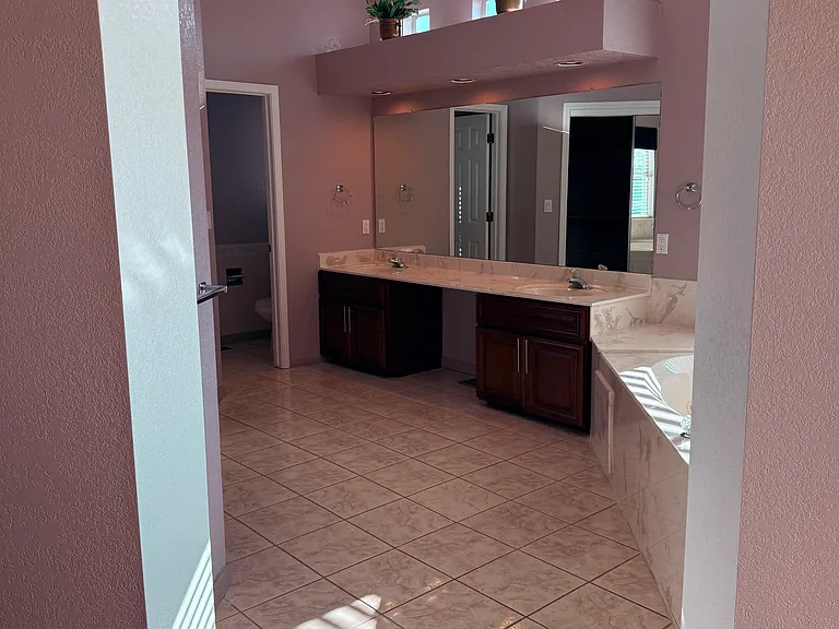 819 Bryce Canyon St SE — Photo 10