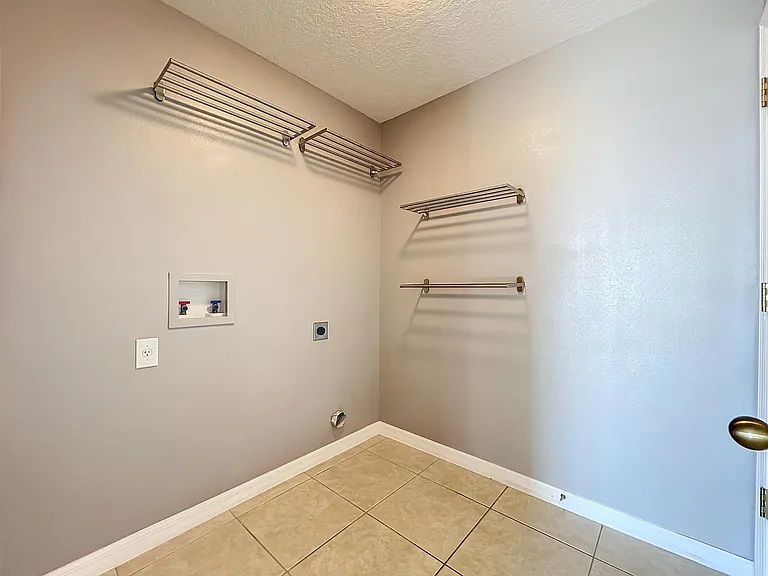 4804 Adair Oak Dr — Photo 9
