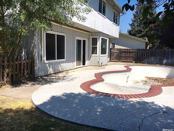 4th image of 3008 Hillview Ave