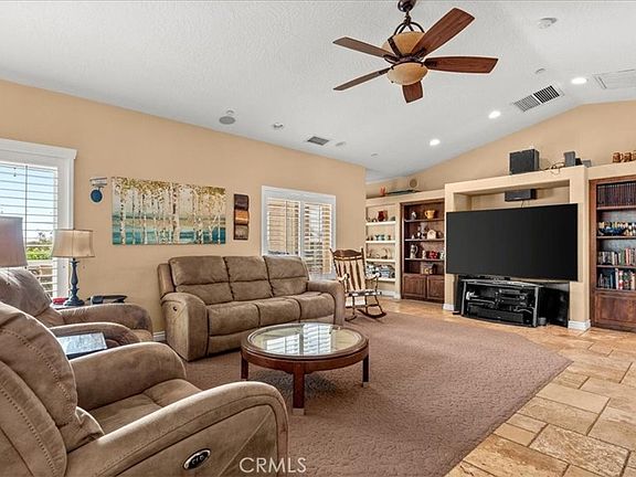 3rd image of 10271 Clover Dr