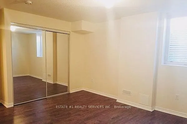 12 Locarno St #BASEMENT — Photo 9