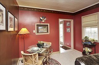 5th image of 315 Sherman Dr