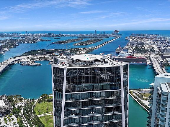2nd image of 1000 Biscayne Blvd Unit 4401