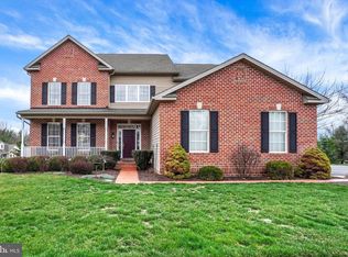 1220 Winding Oak Dr, York, PA