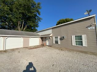 809 E 14th St #A, Georgetown, IL 61846