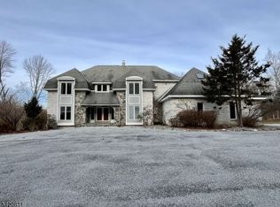 647 W Mountain Rd, Sparta, NJ 07871