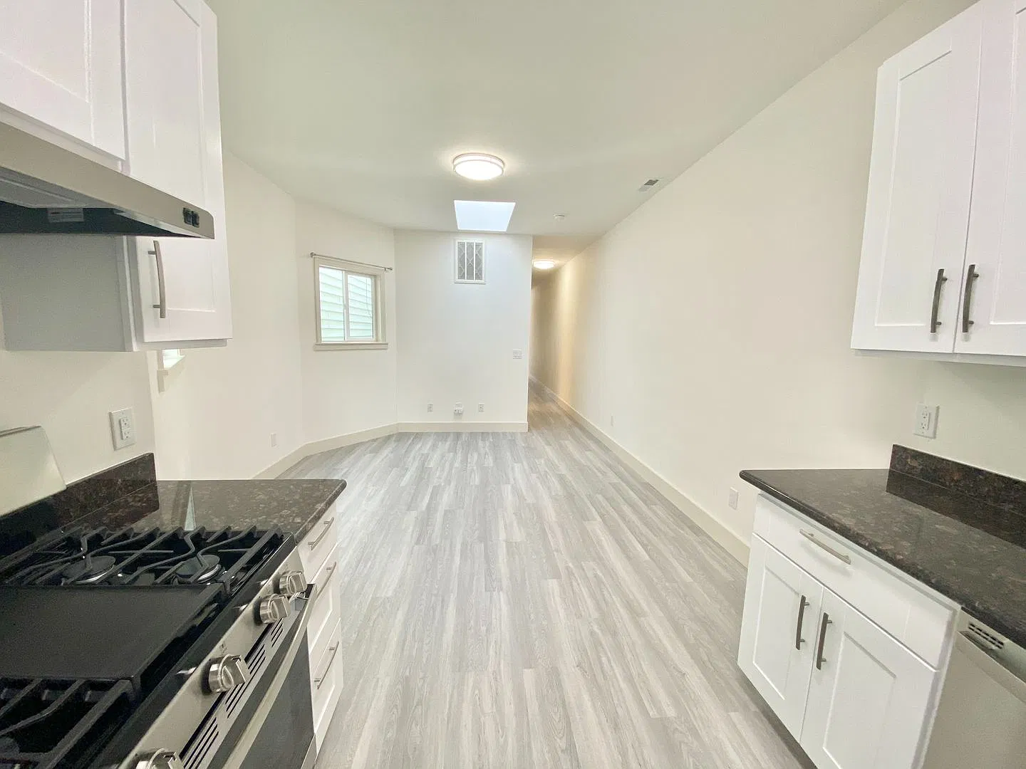 1242 Howard — Photo 3