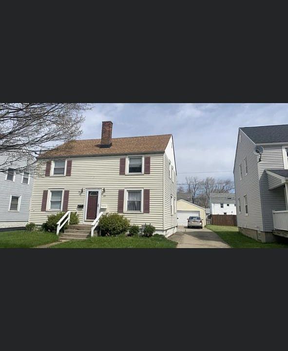 1st image of 189 Mayville Ave #1