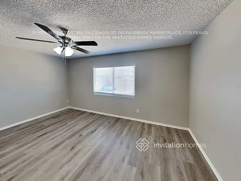5720 N 48th Ln — Photo 7