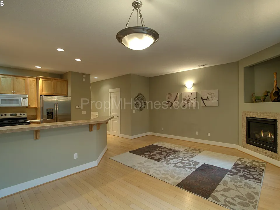 9325 SW Jasper Dr
