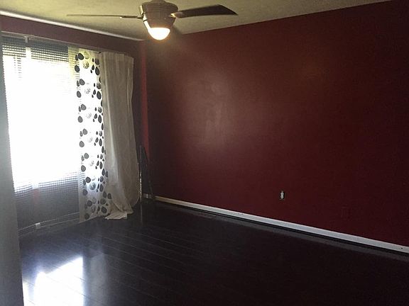 2nd image of 197 Pinehurst Cir
