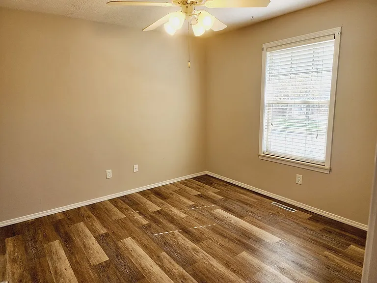 4303 S Sulgrove Ave — Photo 17