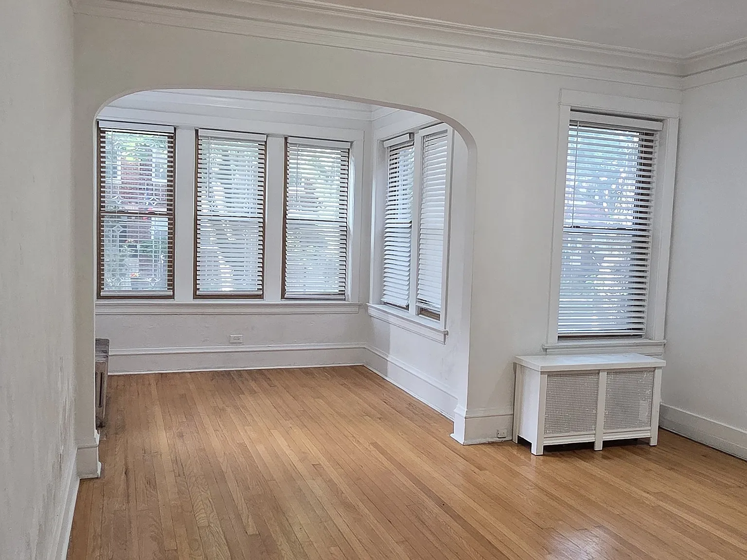 3 bed, 1178 sqft, $2,000 — Photo 3